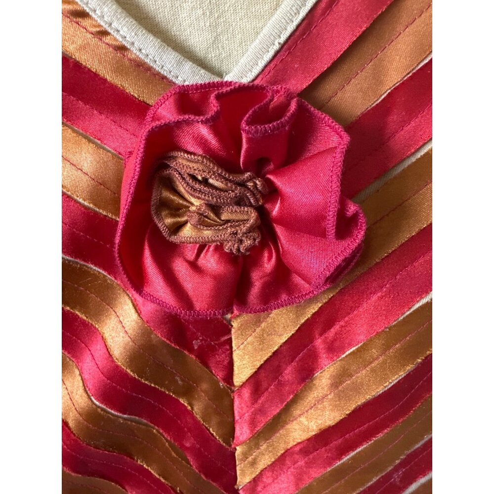 Tantrums Collection Medium Sleeveless V-Neck Top With Striped Design‎ & Flower - Picture 3 of 8